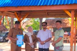 Himppera serahkan bantuan gazebo dukung pengembangan wisata Bengkulu
