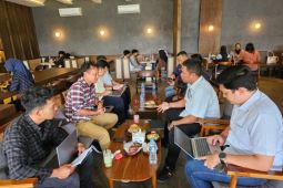 PLN pasok listrik 865 kVA untuk dukung industri sawit di Sekadau