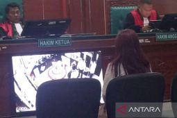 Saksi meringankan sebut terdakwa Sherly korban kekerasan mantan suami