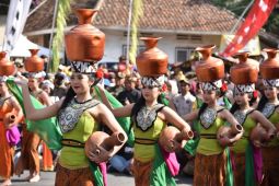Kuningan sebut Seren Taun simbol persatuan dalam keberagaman