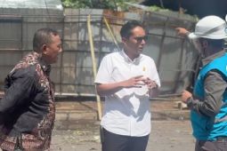 Pemkot Medan tanggung biaya pengobatan dua korban tertimpa pohon