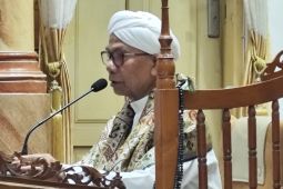 Kaum Muslim diingatkan beramal ibadah betul-betul karena Allah