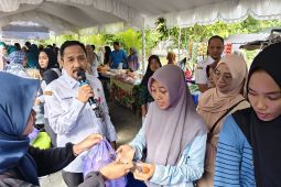 Bazaar Murah di Kios Pangan DKPP Kalsel diserbu ratusan warga