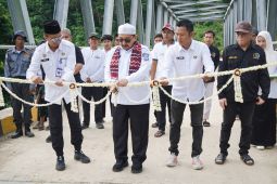 Wabup Banjar resmikan jembatan penghubung antaradesa di Telaga Bauntung