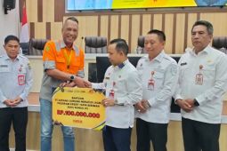 PT AGM salurkan bantuan CSR dukung "Kredit Tapin Bunga Nol Persen"