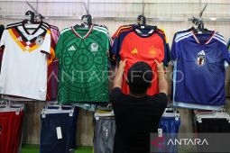 Penjualan kaos sepak bola Piala Dunia 2026