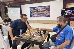 Polres Banjarbaru perkuat sinergi dengan wartawan melalui nobar dan lomba domino