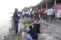 DLH Buleleng bersihkan sejumlah pantai peringati Hari Lingkungan Hidup Sedunia