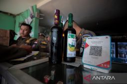 Pemkot Bandung gencarkan razia minuman keras cegah gangguan keamanan