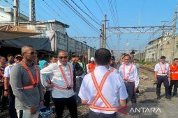 Komisi V DPR minta perlintasan sebidang KAI dievaluasi menyeluruh