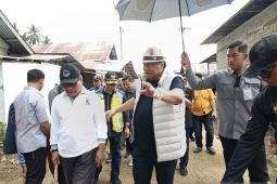 Rachmat Gobel kunjungi desa terdampak banjir di Gorontalo Utara