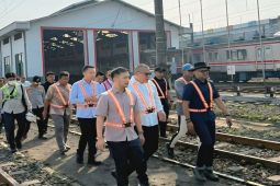 Komisi V DPR minta seluruh perlintasan sebidang KAI dievaluasi