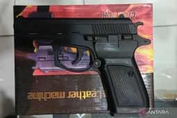Tiga pelaku pencuri ranmor diringkus polisi Bekasi, kerap ancam korban dengan pistol-pistolan