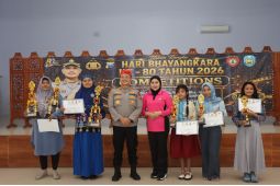 Polres dan SMAN 2 Situbondo selenggarakan kompetisi bahasa Inggris