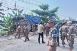 Jaga estetika wilayah, Satpol PP Serang tertibkan bangunan liar