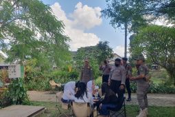 Petugas gabungan bina 47 siswa dalam razia jam sekolah di Tulungagung