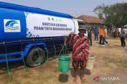 Tirta Bhagasasi layani warga terdampak kekeringan di Bekasi