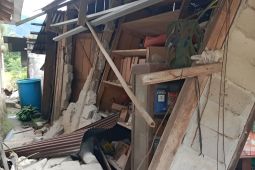 Gempa M 6,7 guncang Palu: Bangunan roboh, jembatan retak