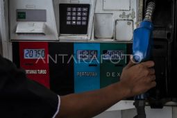 Pengamat perkirakan harga pertamax turun pada Juli