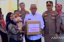 Bhayangkari dan Pemkab Bone Bolango menggelar bhakti sosial bersama