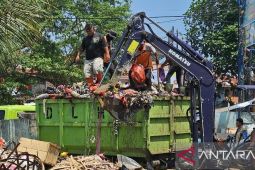 Cianjur maksimalkan pengangkutan sampah andalkan 300 petugas  dan 41 armada truk