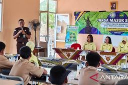 Kejari Bangka Tengah edukasi pelajar cegah perundungan