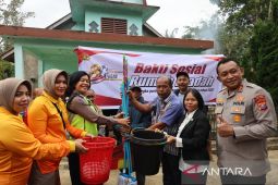 Polres Tapsel gelar bakti sosial di gereja dan masjid sambut Hari Bhayangkara