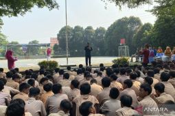Diskominfo Bogor edukasi literasi digital dan dunia penyiaran lewat OB Van Teman FM