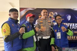 Polda Jabar edukasi keselamatan berkendara pada pengemudi ojek daring