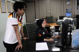 ASN Pemkot Malang kenakan jersi peserta Piala Dunia saat jam kerja