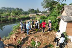 UIII kerja bakti tanam pohon wujudkan lingkungan hijau dan berkelanjutan