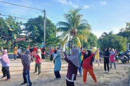 Lansia di Mentok Bangka Barat antusias Senam Sehat PT Timah