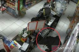 Polisi tangkap oknum mahasiswa pelaku perampokan gunakan pistol korek api di Bekasi