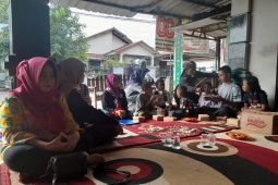 BNN-Kelurahan Syamsuddin Noor edukasi paguyuban kuda lumping cegah penyalahgunaan narkoba