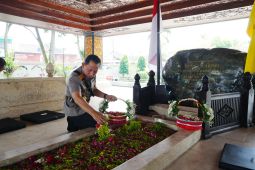 Ziarah makam Bung Karno, Kapolri sebut upaya serap nilai pemimpin bangsa
