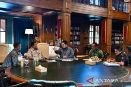 Presiden Prabowo minta Erick Thohir cari cara agar Indonesia masuk Piala Dunia