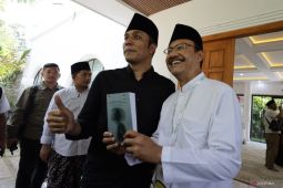 Peluncuran buku oleh Menteri Sosial