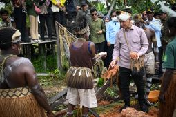 Wapres tinjau sekolah Lapang Sagu Asmat, dukung hilirisasi