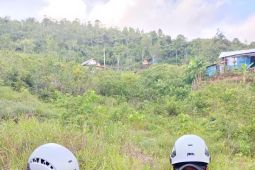 Tim SAR gabungan evakuasi seorang pendaki Gunung Kayu Satu Ambon alami hipotermia