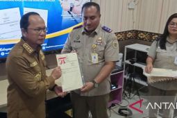 Pemkab Bangka Tengah terima sertifikat tanah aset daerah bangun SNT