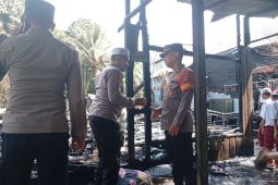 Tiga rumah warga di Desa Sungai Buluh Tabalong terbakar