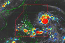 Badai Francisco menguat, picu peringatan pertama di Filipina