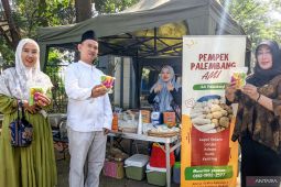 Pemkab Bekasi perkuat UMKM perikanan melalui bazar produk olahan