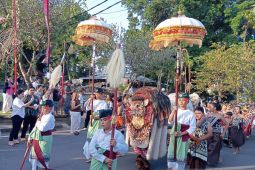 Parade Nglawang curi perhatian di Pesta Kesenian Bali 2026
