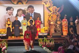 Ada kolaborasi Kimono dan Endek Bali dalam gelaran PKB 2026