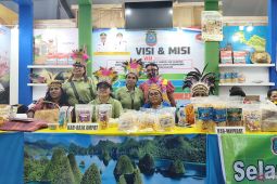 Rumput kebar dan ulat sagu Jadi andalan Papua Barat Daya di Penas XVII