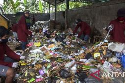Dinas Lingkungan Hidup Subang minta masyarakat biasakan pilah sampah