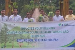 BPJS Ketenagakerjaan Solok Selatan tanam pohon dukung program ESG