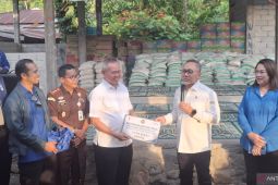 Menko Pangan salurkan bantuan 5 ton beras bagi korban gempa di Sigi