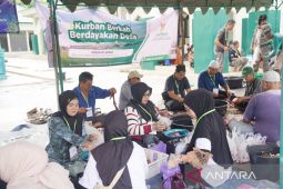 Pemkab Balangan bagikan 450 paket daging kurban